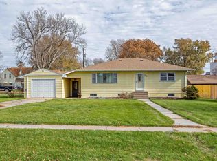 102 N B St, Axtell, NE 68924