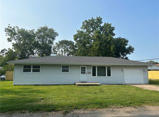 215 W Van Buren St, Paris, IL 61944