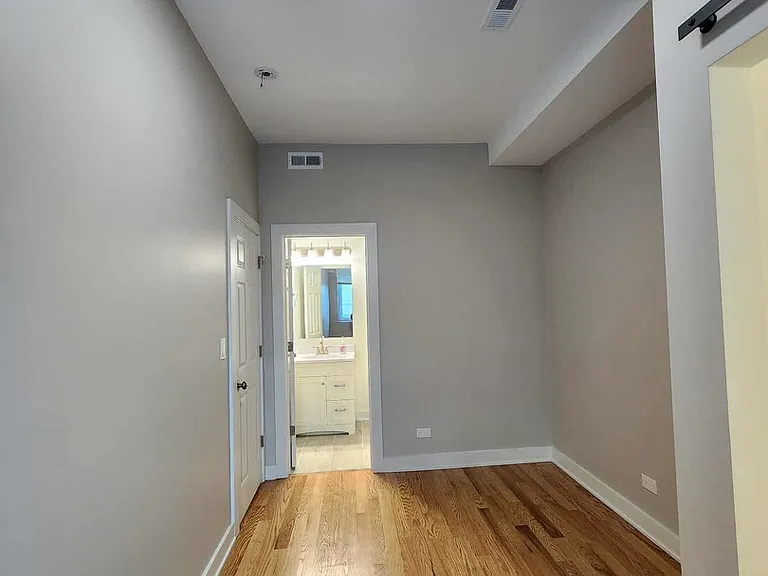 6321 S Eberhart Ave #1 — Photo 15