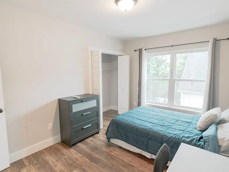 707 E Seneca St. — Photo 35