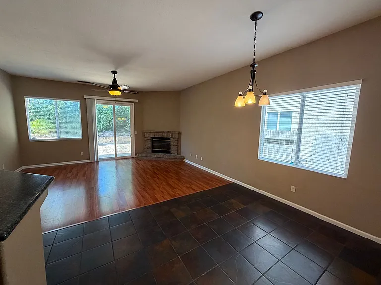 6425 Rabbit Hollow Way — Photo 5