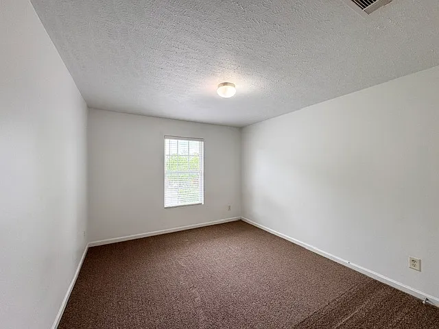 8401 Charbay Cir — Photo 11