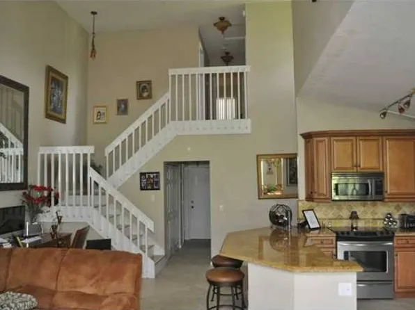7326 Pinewalk Dr S #74-16, Pompano Beach, FL 33063