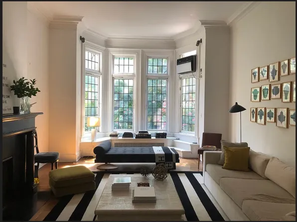 216 East 61st Street image 1 of 11