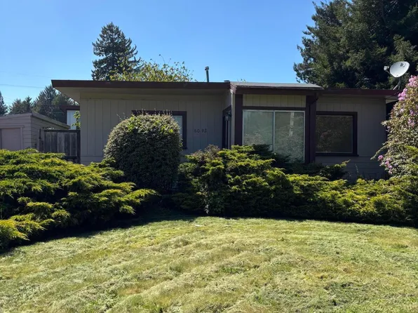 6092-6094 Avalon Dr, Eureka, CA 95503