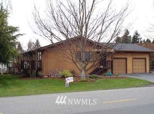 517 Pacific Pl, Mount Vernon, WA 98273