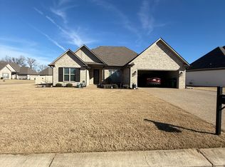 306 Saddlebrook Dr, Medina, TN 38355