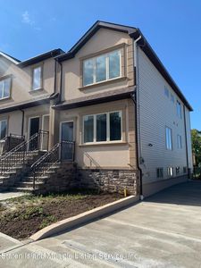 22 Finley Ave, Staten Island, NY, 10306