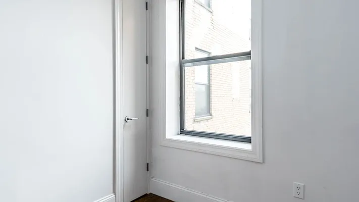 Rented by Nooklyn NYC LLC | media 59