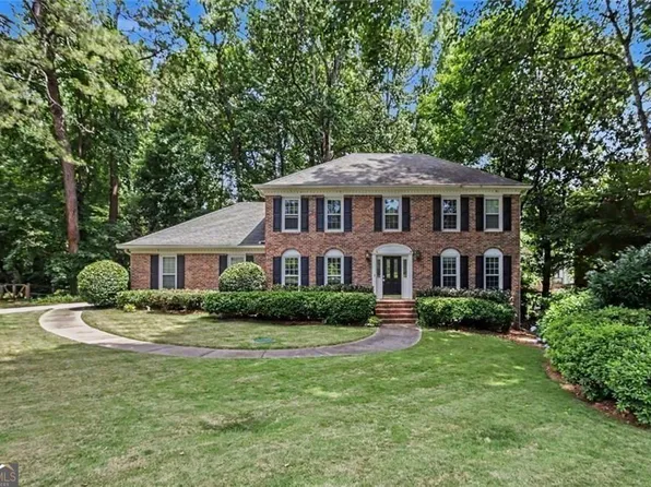 4641 Sequoia Dr SW, Lilburn, GA 30047