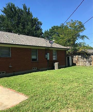 2nd image of 825 Inwood Dr