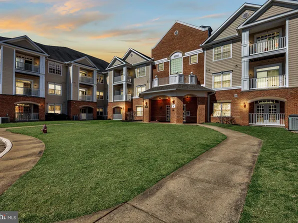 8535 Veterans Hwy Unit 302, Millersville, MD 21108