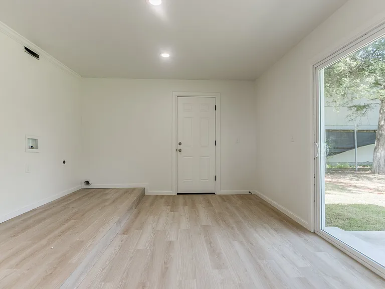 118 S Cook Ave — Photo 26