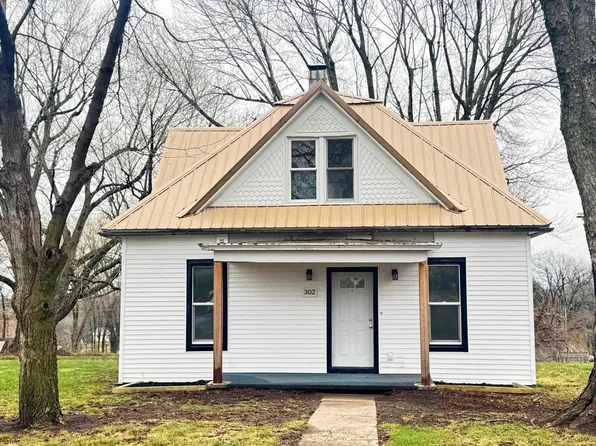 302 N Iowa St, Highland, KS 66035