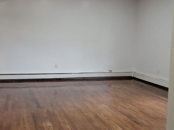 5th image of 1521 Sweetman Ave