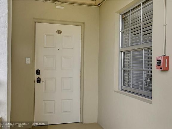 3rd image of 804 Cypress Blvd APT 410