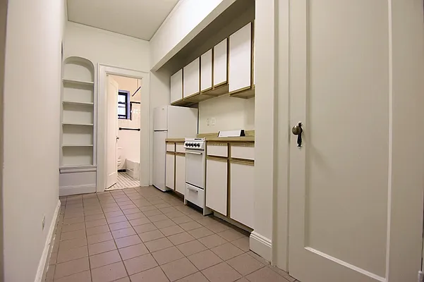 Rented by Balass Ralph, LREB | media 15