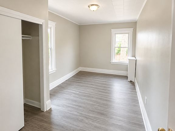 3rd image of 476 Sanford Ave Floor 2