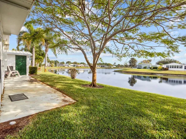 7904 Meadowlark Ln, Port Saint Lucie, FL 34952