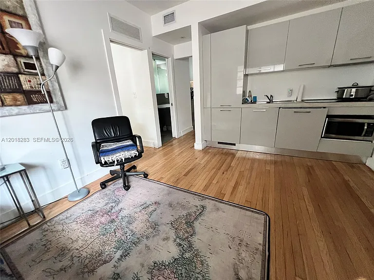 600 15th St #10 — Photo 7