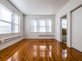 7850 S Constance Ave