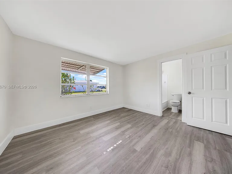2520 NW 2nd Dr — Photo 17