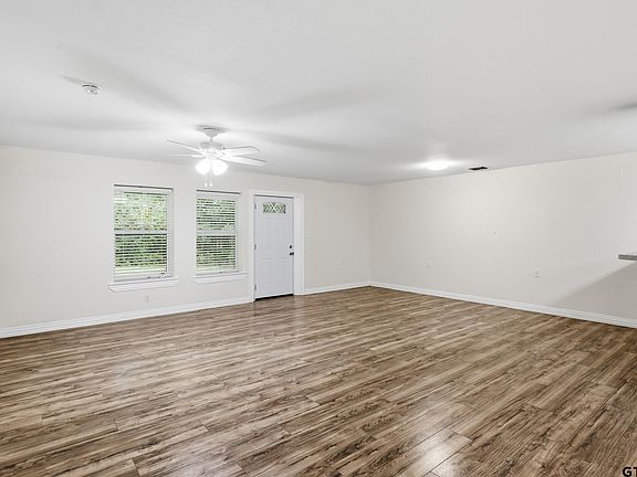 4th image of 172 Park Dr