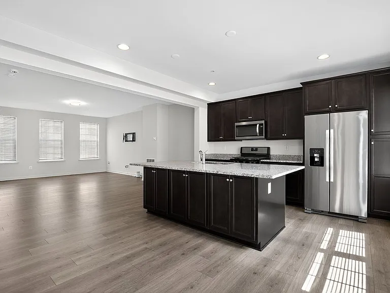 95 Jockey Dr — Photo 3