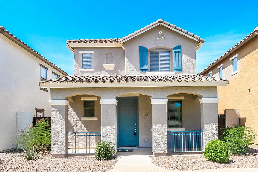 3 bed, 2.5 bath, 1564 sqft, $2,325 — Photo 1