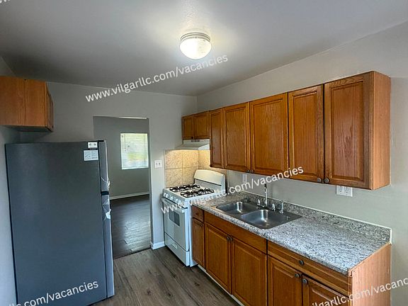 4th image of 712 Taney St