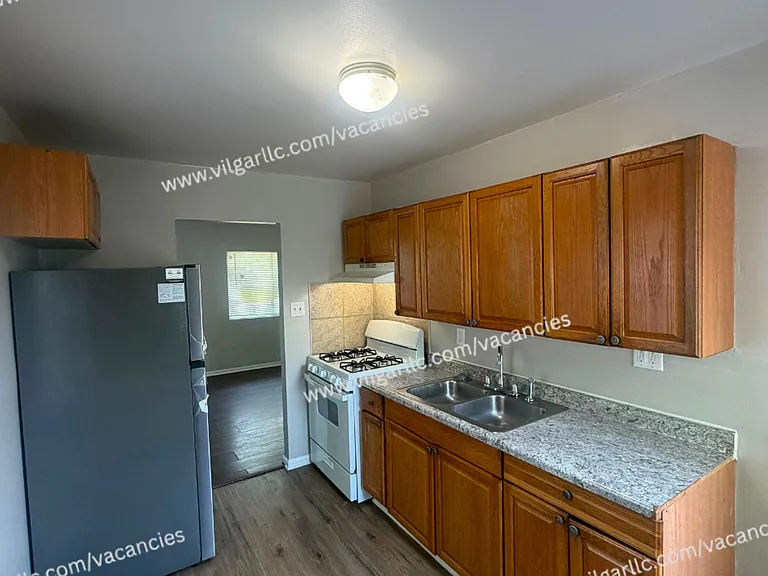 712 Taney St — Photo 4