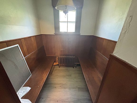 5th image of 163 Ackley Ave #2
