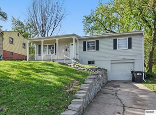 3721 Ernst St, Omaha, NE 68112