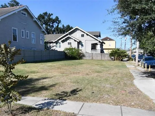 4301 Fontainebleau Dr, New Orleans, LA 70125