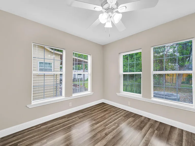 339 Avenue G — Photo 12