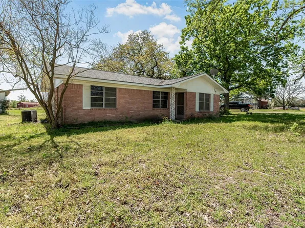 533 S Texas St, Milano, TX 76556