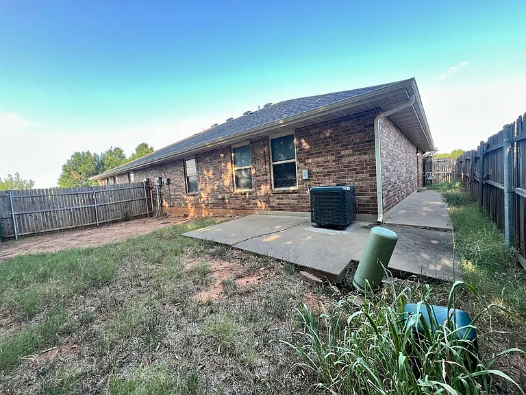 3602 Janus Cir — Photo 13