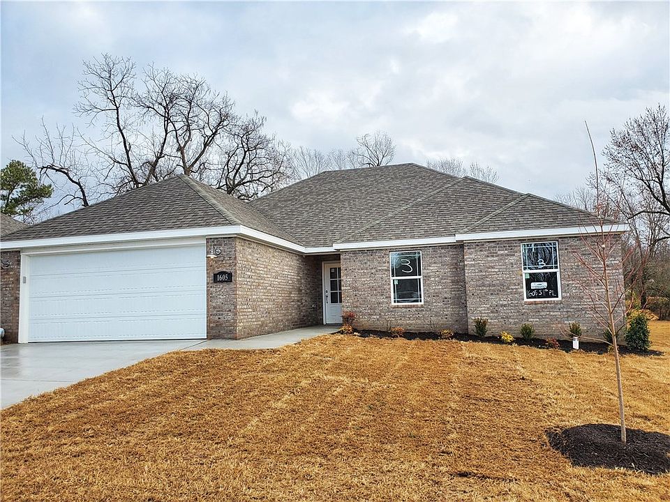 1st image of 1605 S 11th Pl