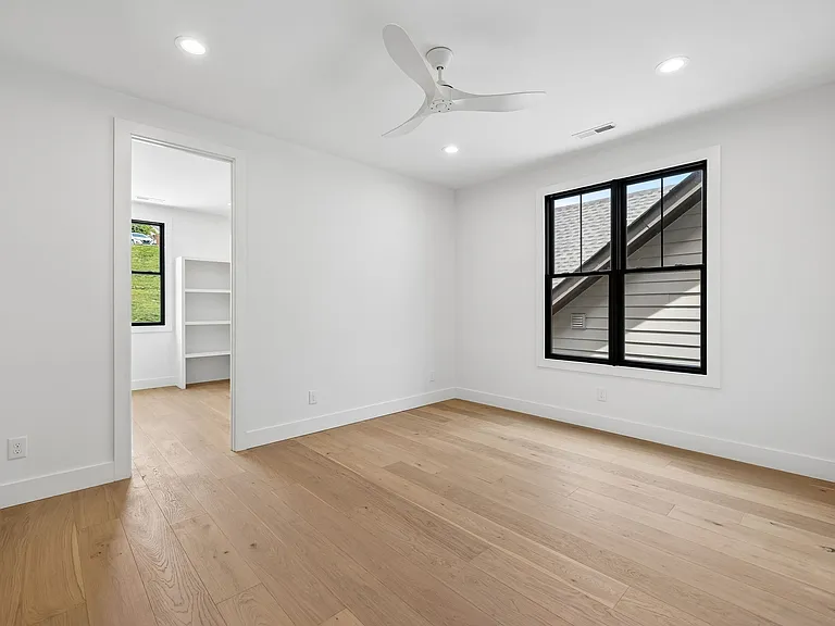 17 Jones Cir — Photo 53
