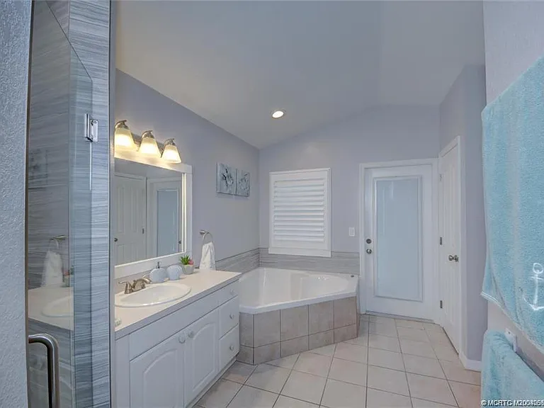 1309 Carlton Ct — Photo 40
