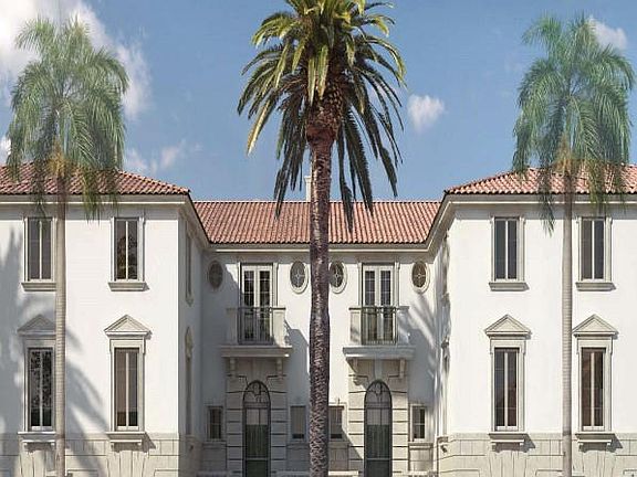 2nd image of 215 Brazilian Ave #2