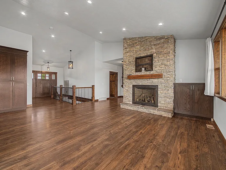 60829 Westview Dr — Photo 5