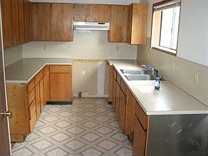 1st image of 1311 E 1st St