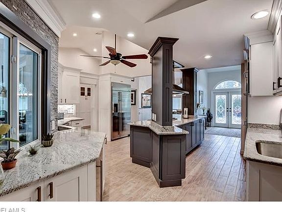 5th image of 813 Pine Creek Ln