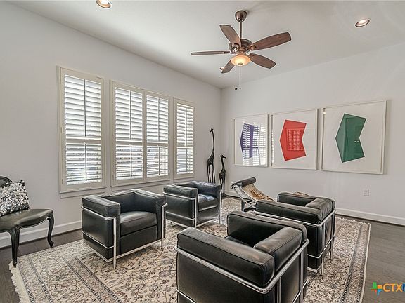 4th image of 216 Skipping Cedar St