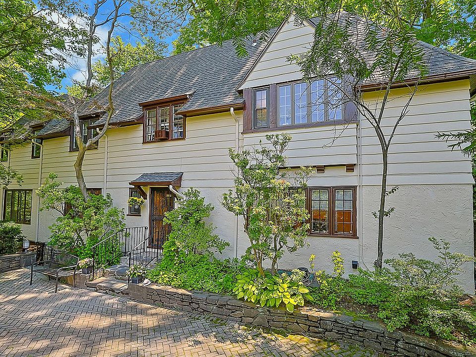 1st image of 5056 Delafield Ave