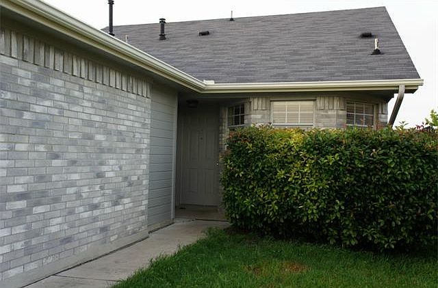 2nd image of 1612 Darley Arabian Dr