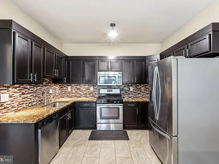 80 Chadwick Cir — Photo 19