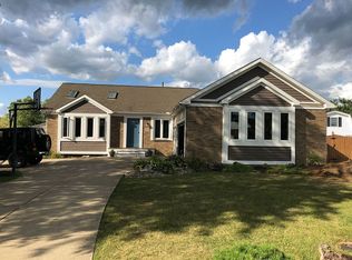 124 Pheasant Run Ln, Lancaster, NY 14086