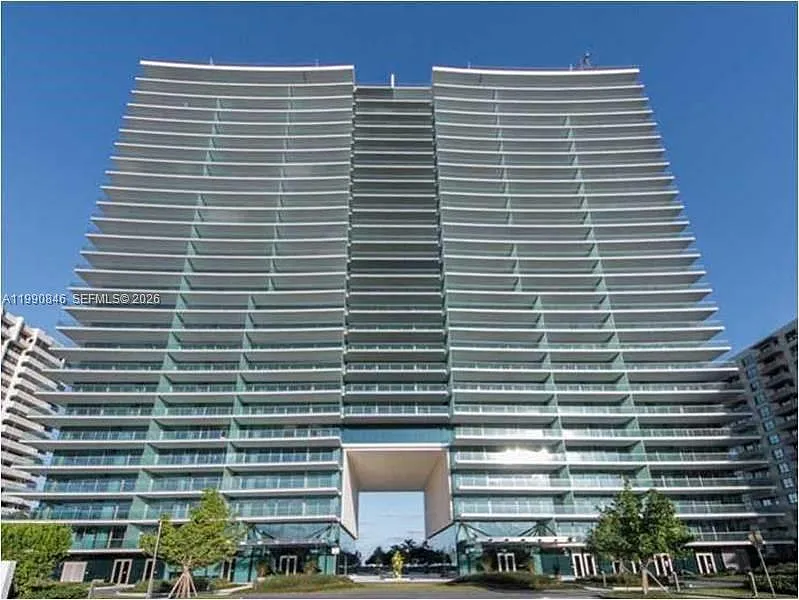 Building Photo - 10203 Collins Ave #905